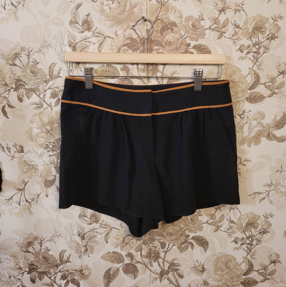 Aritzia babaton business shorts - size 4